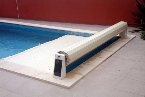 couverture de piscine solaire