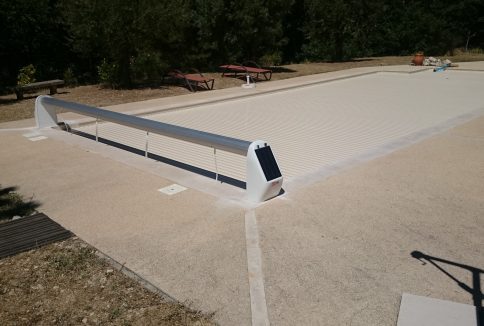 volet roulant de piscine hors sol solaire pour couverture de piscines