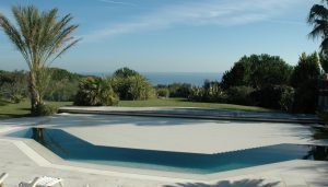 grande largeur pour ce volet immergé de piscine